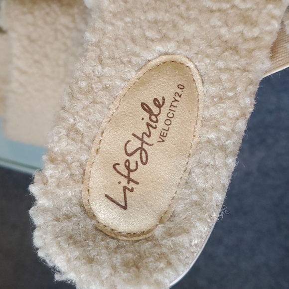 New Cute Fuzzy Sandals - Picture 6 of 7